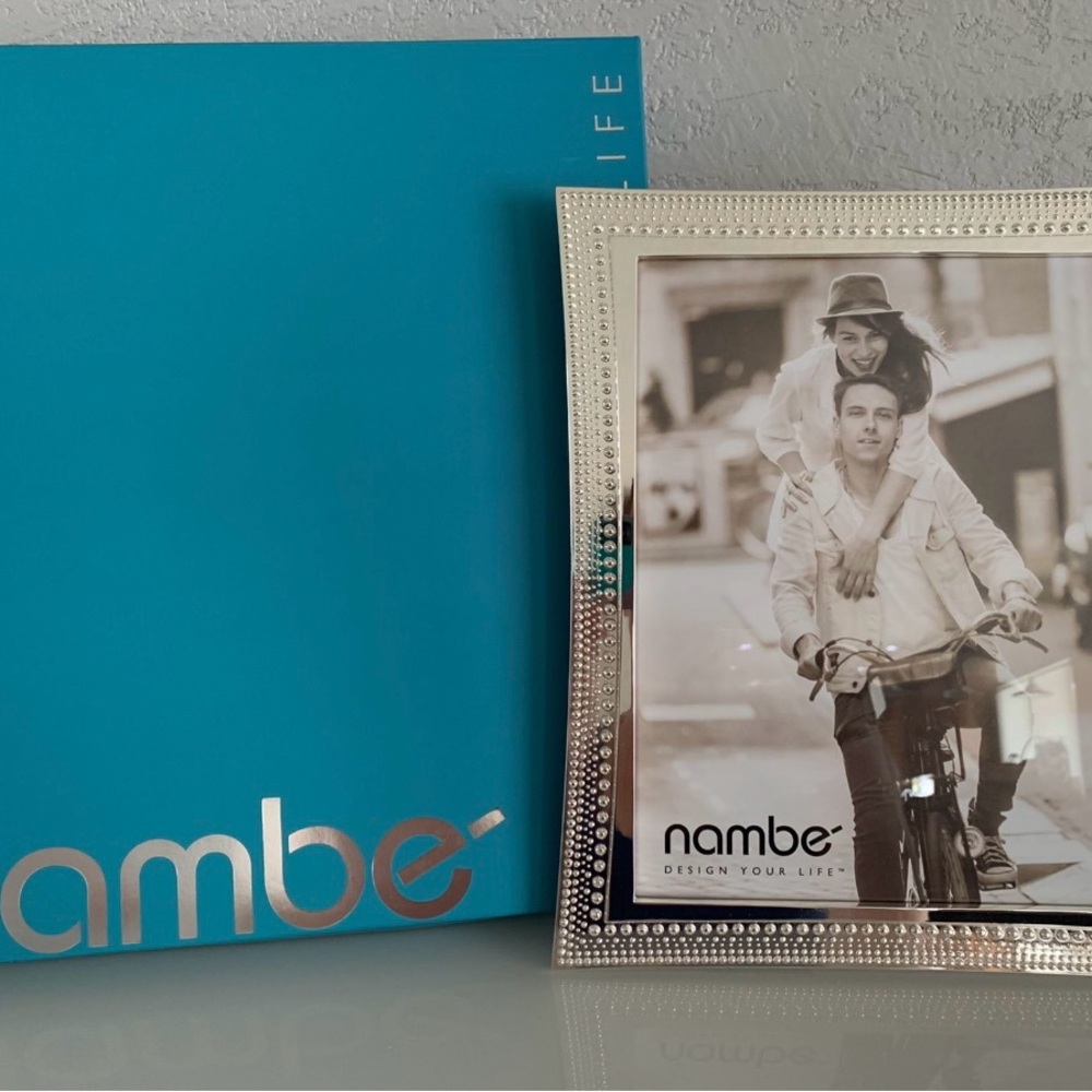 NWT - BRAND NEW NAMBE PICTURE PHOTO FRAME 8 x 10 CHROME BEADED SILVER